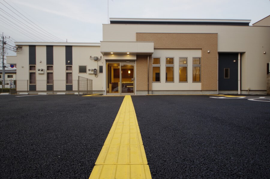 木造でも広々整形外科クリニック