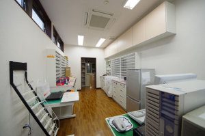 新座市の新築薬局・調剤室の写真