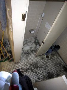 リフォーム前のトイレは和式トイレだった。