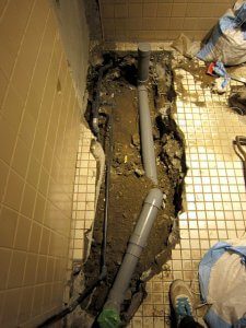 配管もし直している