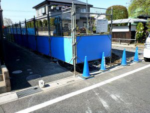 工事を行うにあたって、まずは駐車場のコンクリートを全て剥がした。