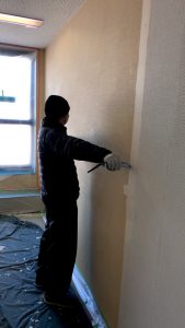 クロスが黄色くなっています